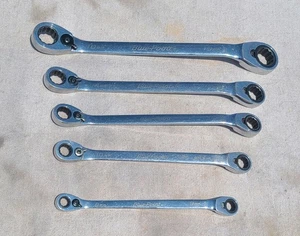 Blue Point BXORM 8-15mm & 18-19mm Offset Reversible Ratcheting Box Wrench 5pc - Picture 1 of 10
