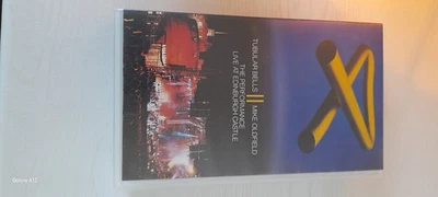 MIKE OLDFIELD - TUBULAR BELLS/THE PERFORMANCE LIVE AT EDINBURGH CASTLE/VHS-VIDEO - Image 1 of 2