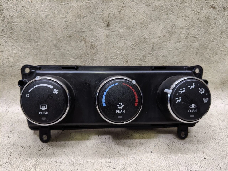 Control de temperatura climático 55111802AE compatible con Dodge Nitro d77-203216 2007 Foto 1 de 4