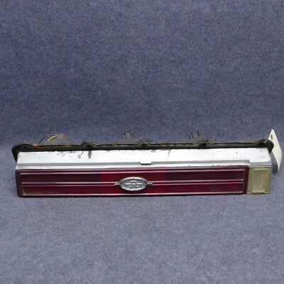 Lámpara de luz trasera lateral del conductor Buick Riviera LH 1975-1976 5952697 OEM 76172 Foto 1 de 4