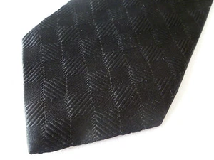Corbata CALVIN KLEIN 100% seda 4" - diseño geométrico negro sobre negro - Imagen 1 de 3
