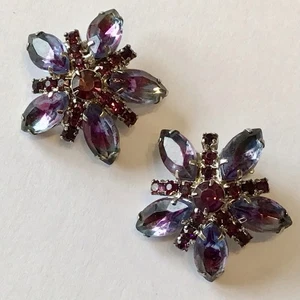 VINTAGE JULIANA D & E WATERMELON RHINESTONE EARRINGS - Picture 1 of 2