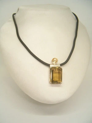 Girocollo in Caucciù con QUARZO CITRINO E TOPAZIO GIALLO montati in Argento 925 - Immagine 1 di 4