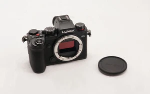 Panasonic LUMIX S5 4K 24.2MP Mirrorless Full Frame L Mount Camera Body Only - Picture 1 of 4