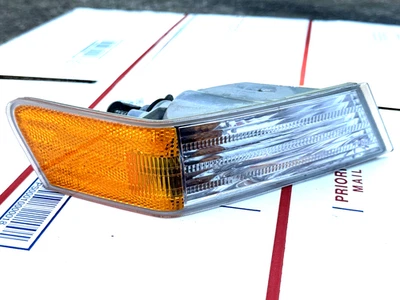 '07-'17 JEEP PATRIOT Right Passenger Side Turn Signal Parking Light Lamp OEM - Image 1 of 4