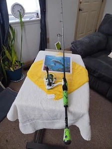 New Spinning Fishing Rod And Reel Lew's Mach 6'6" Medium 4-12lb 2 Pc - Picture 1 of 15