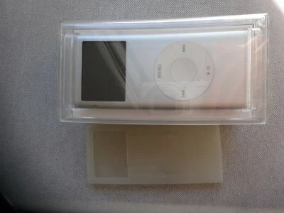 Apple iPod nano 2. Generation Silber (4GB) - Bild 1 von 3