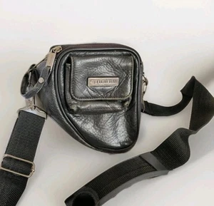 Genuine Fujifilm Leather Camera Carry Case Shoulder Bag Small For Finepix - Picture 1 of 11