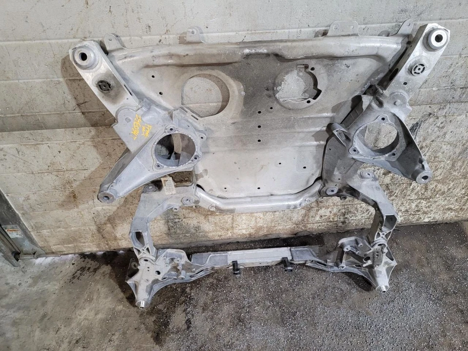 (SOLO RECOGIDA LOCAL) Crossmember/K-Frame suspensión delantera compatible con BMW M760i 20 17-22 Foto 1 de 3