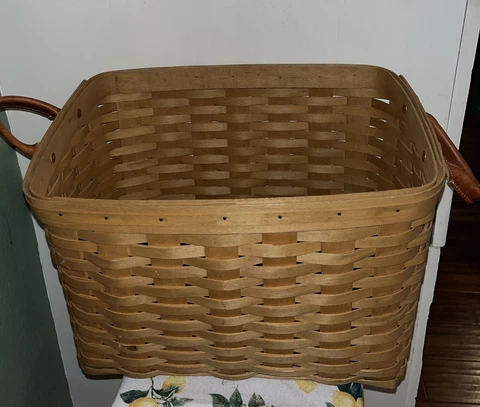 LONGABERGER Newspaper & Magazine Slant Basket w/ Leather Handles 2003 Cover