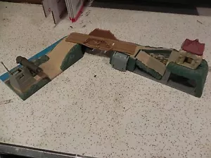 Micromacchina Ponte Militare con Casa Esplodente e Cannone che Spara - Foto 1 di 1