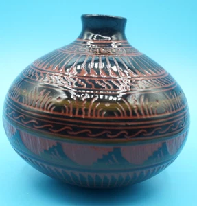 Navajo Red Pottery Incised Pinch Pot, Signed - Picture 1 of 6