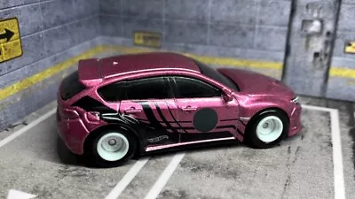 PERSONALIZADO Subaru WRX STI • 2025 Hot Wheels • Blanco Real Riders • Difícil de encontrar Foto 1 de 4