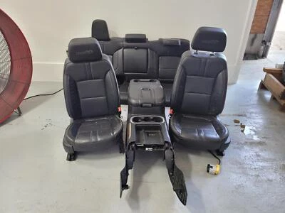 2020-2023 SILVERADO SIERRA 2500/3500 FRONT & REAR SEAT SET WITH CONSOLE; LEATHER Foto 1 de 4