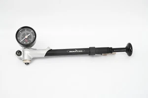 WRENCH FORCE PROFESSIONAL 300psi FORK PUMP - Damper / Suspension / Rear Shock - Picture 1 of 7