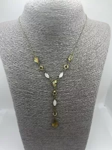 Collar clásico con cuentas estilo ópalo sintético tono dorado con pedrería pavé - Imagen 1 de 7