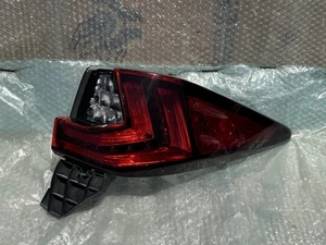 Luz trasera LED derecha derecha derecha Lexus RX350 F-Sport 2016 2018 2019 OEM usada - Imagen 1 de 16