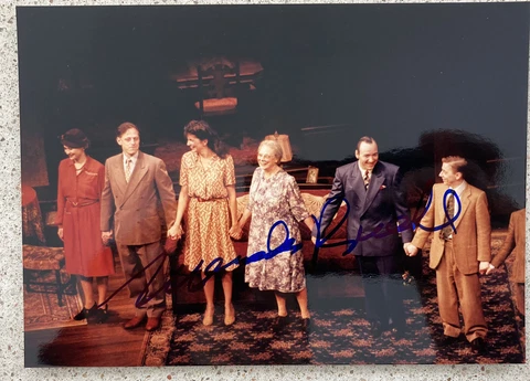 Mercedes Ruehl Signed Photo  7”X5 Pictured Bows Cast Lost in Yonkers On Broadway Cover
