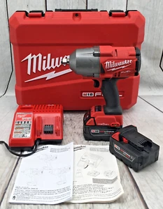 Milwaukee M18 COMBUSTIBLE 18V 1/2"" Llave de impacto de alto par (2863-22R) - Imagen 1 de 24