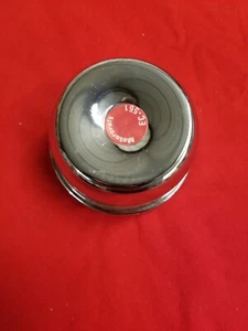 Ford NOS PUSH ON OIL CAP 260-289-302-390-406-410-427-428 - Foto 1 di 4
