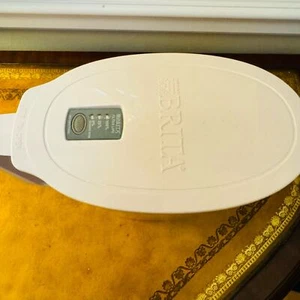 Brita Soho White 6 Cup Slim Filtered Water Pitcher NEW - Picture 1 of 6