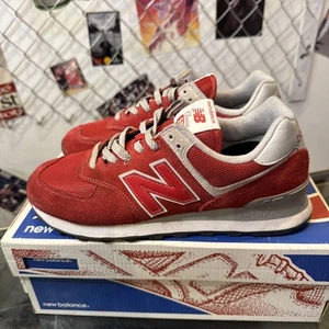 New Balance Classic 574 Herren Größe 8 D Rot Wildleder Laufschuhe Sneaker - Bild 1 von 9