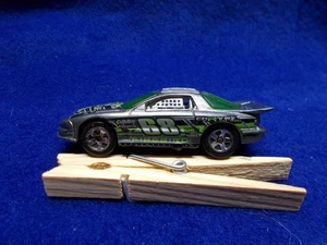 Hot Wheels - Oiseau de feu IROC argent foncé avec impression noir et vert - Photo 1/3