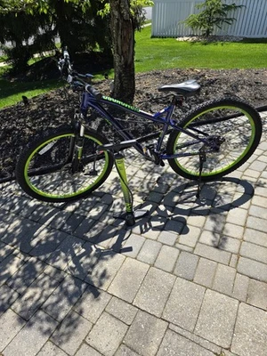 Women's Diamondback Mountain Bike Purple and Green  - Image 1 of 4