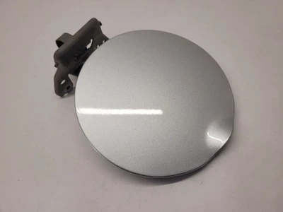 Ford Expedition 2007-2014 puerta de llenado de combustible plateada 9L1Z99405A26A Foto 1 de 4