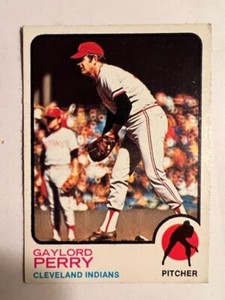 QTY: 1973 Topps Baseball Gaylord Perry ( Cleveland Indians ) #400