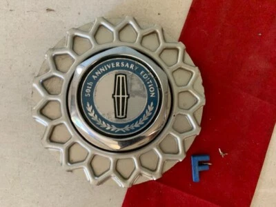 #F (1) 90-1997 LINCOLN CONTINENTAL TOWN CAR TAPA CENTRAL F0VC-1A096-AE 50 aniversario Foto 1 de 4