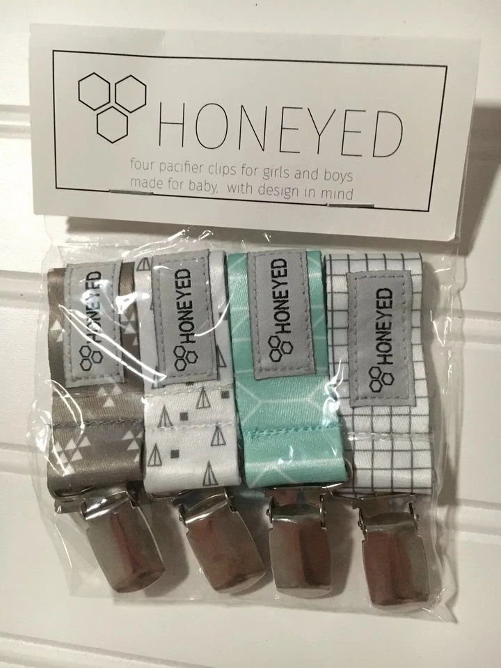 4Pcs Baby Pacifier Clip Holder Kids Soothie Baby Shower Gifts - Image 1 of 2
