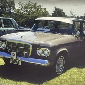 Película RETRO foto diapositiva años 70 coche cueva Studebaker Chadstone 1962 Alondra - Imagen 1 de 3