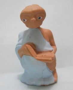 Excelente película ET de 1982 Universal Studios E.T. Figura de acción de PVC libro de 2" - Imagen 1 de 2