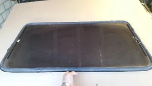 Hyundai Galloper Scheibe Fenster Heckscheibe Heckfenster Heckscheibenheizung 🚚 - Bild 1 von 2