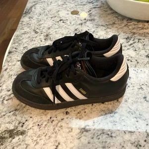 Adidas Samba kids US 3- leather sneaker indoor soccer unisex - Picture 1 of 3