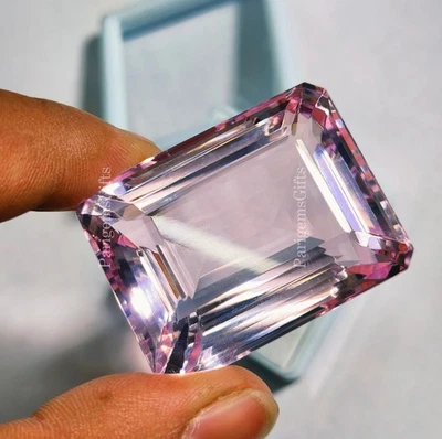 200 Ct Rose Quartz Emerald Shape Pendent Size Lab Created Pink Color Gemstone - Image 1 of 4