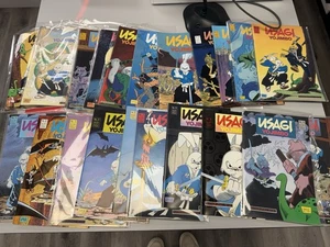 Lote de 22 libros de fantasía de Usagi Yojimbo - Imagen 1 de 23