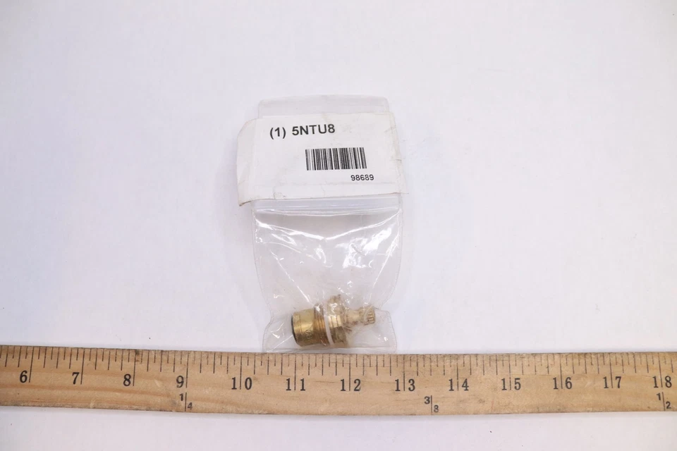 Cartucho frío Gerber para grifos de fregadero comerciales latón 1-3/4" x 1" 5NTU8 Foto 1 de 1