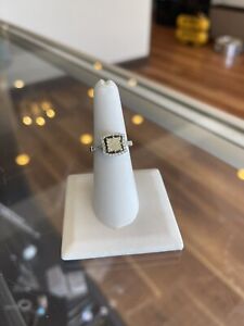 18K Princess Cut Illusion Set Diamond Ring with Halo and Yellow Canary Diamonds