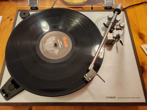 Luxman PD 284 Turntable - Picture 1 of 9