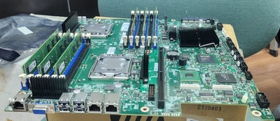 Intel S5520UR SR2600 E24717-751 Server LGA 1366 Motherboard w/2x E5645, 12GB Mem - Image 1 of 4