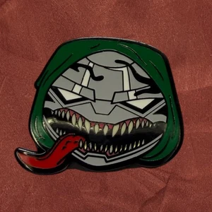 Funko Pop! Marvel Venomized Dr. Doom Enamel Pin - Picture 1 of 2