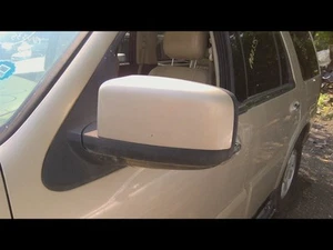 Driver Side View Mirror Power Approach Lamp Fits 05-06 EXPEDITION 27614 - Picture 1 of 10