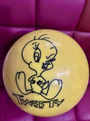 Bola de boliche amarilla de colección Brunswick Warner Bros. Piolín pájaro 12 lb grabada Joanne Foto 1 de 4