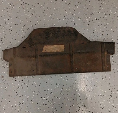 Oldsmobile Cutlass 442 1968 original GM tres filas cubierta de placa superior del radiador Foto 1 de 3