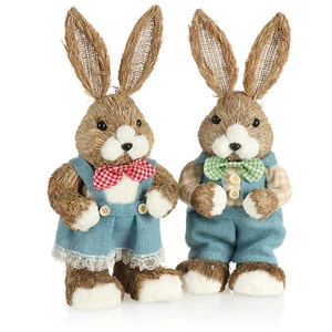 2x Stroh Osterhase handgemacht - Dekohase zur Osterdekoration - weiß/rot/grün - Bild 1 von 7