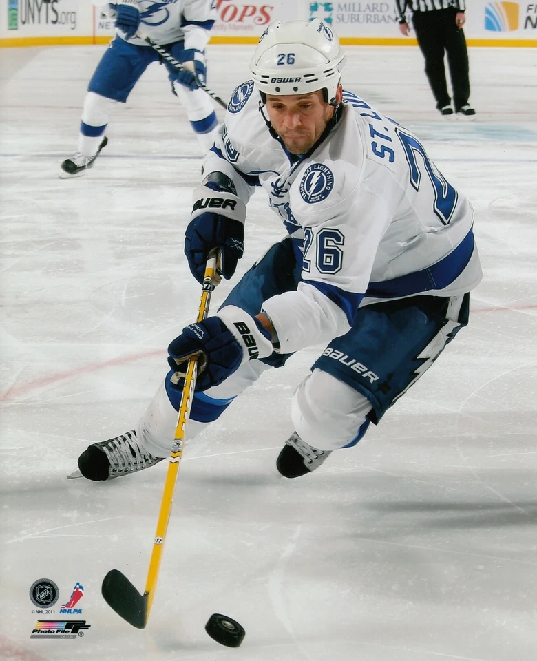 Martin St. Louis Tampa Bay Lightning Unsigned 8x10 Photo - Image 1 of 1