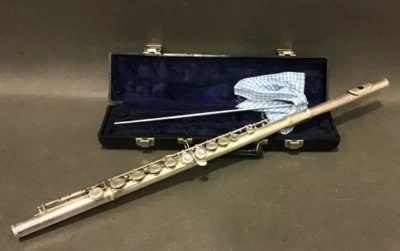 Flauta enchapada en plata Communhardt M2 en estuche rígido, buen estado Foto 1 de 3
