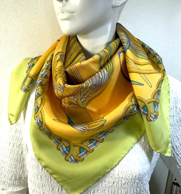 Salvatore Ferragamo 100% Seda 90 Bufanda Pájaro Fénix Patrón Italia Amarillo #m4723 Foto 1 de 4